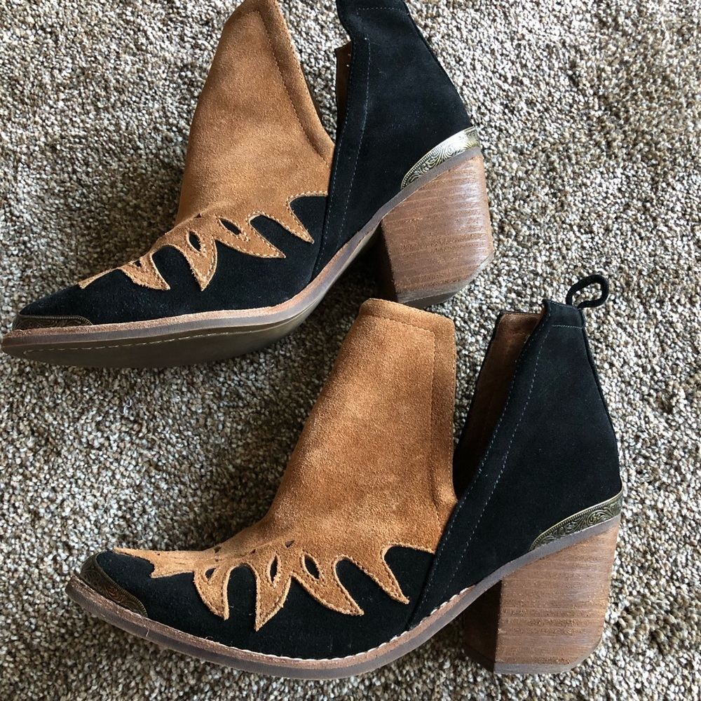 Jeffrey Campbell Olinda boots size 9.5